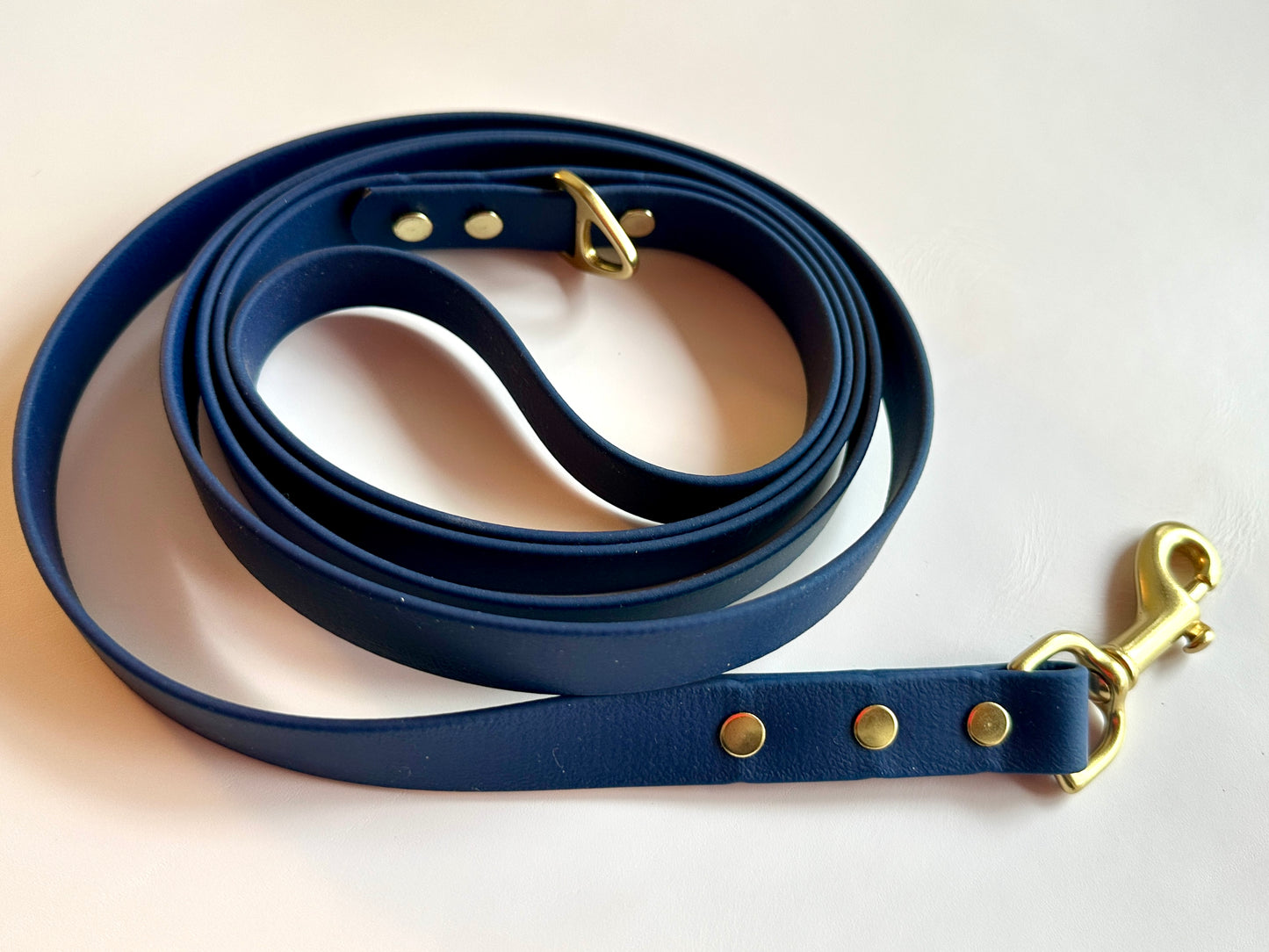 Navy Waterproof Biothane Dog Leash — Handmade with Solid Brass Hardware (6 ft, Multiple Widths)
