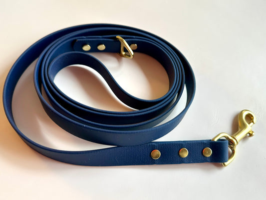 Navy Waterproof Biothane Dog Leash — Handmade with Solid Brass Hardware (6 ft, Multiple Widths)